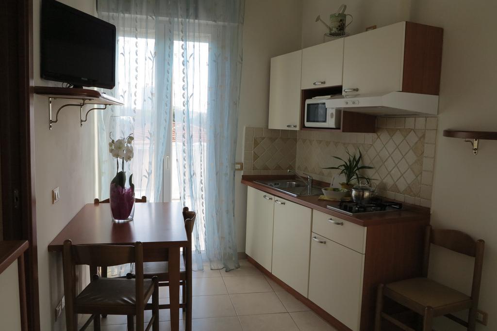 Residence La Villetta Ріміні Екстер'єр фото