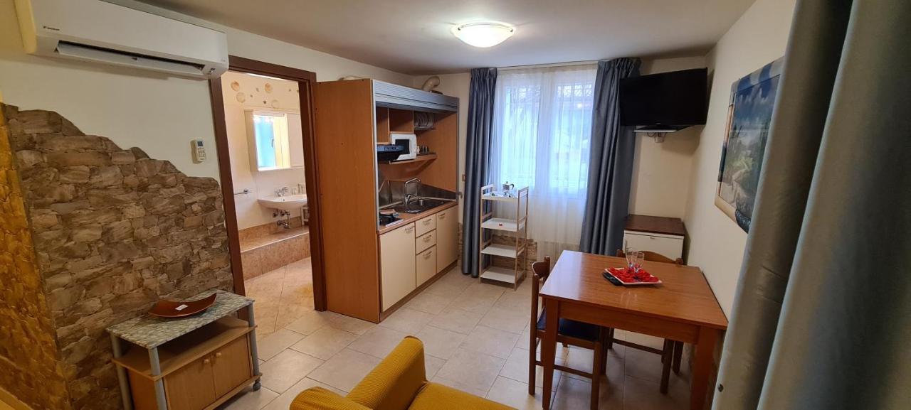 Residence La Villetta Ріміні Екстер'єр фото