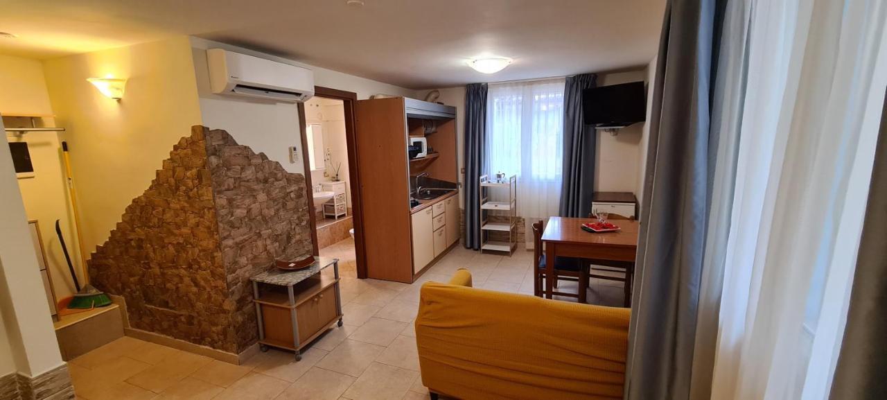 Residence La Villetta Ріміні Екстер'єр фото