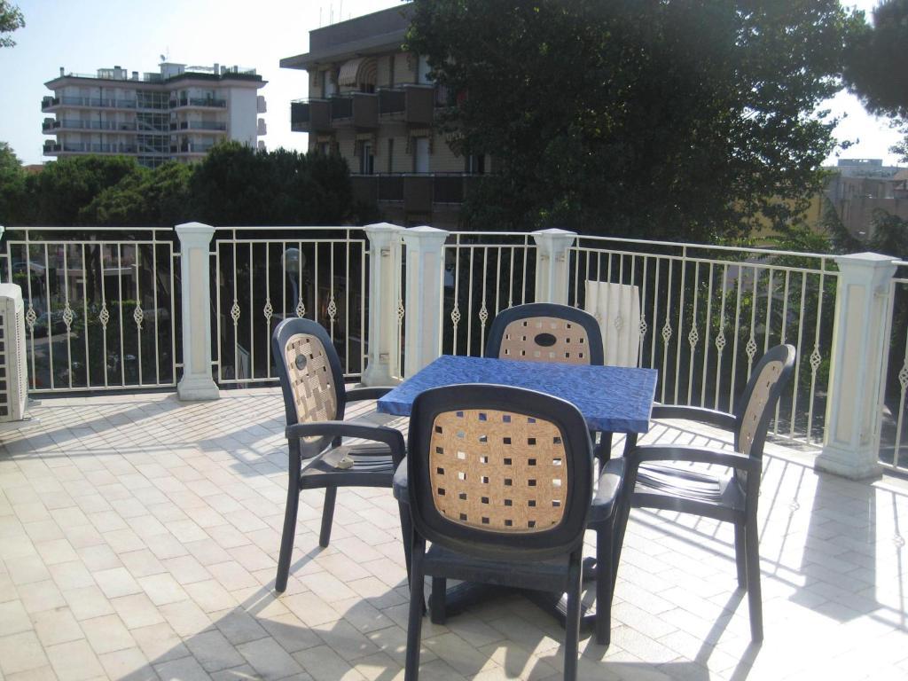 Residence La Villetta Ріміні Номер фото