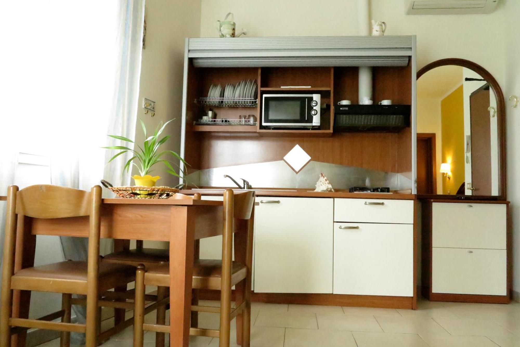 Residence La Villetta Ріміні Екстер'єр фото