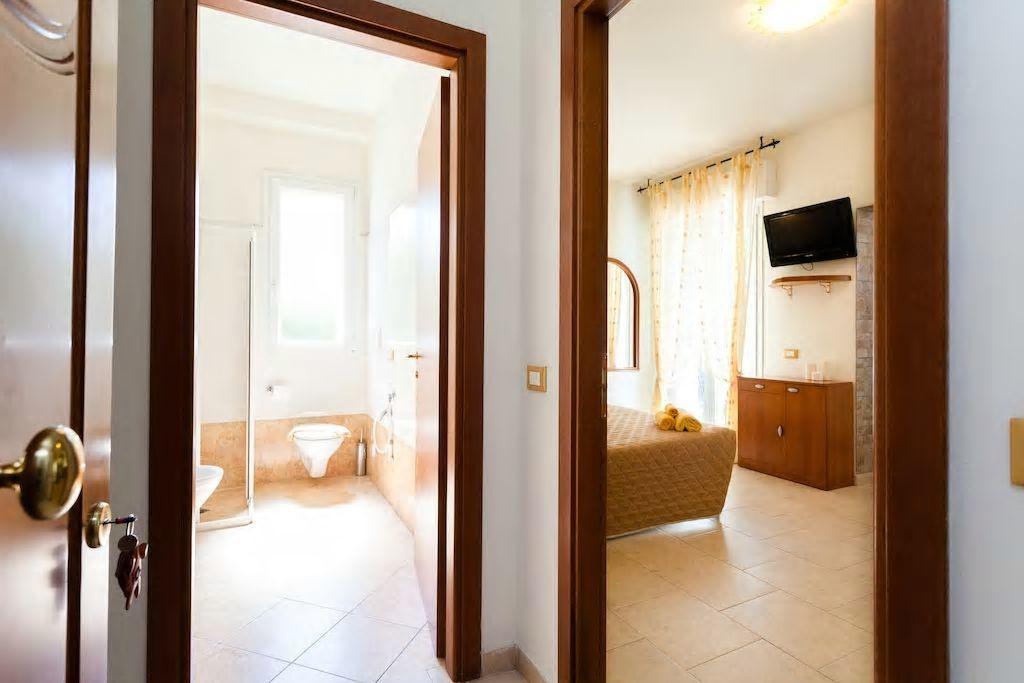 Residence La Villetta Ріміні Екстер'єр фото