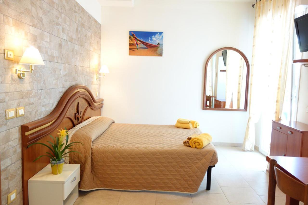 Residence La Villetta Ріміні Екстер'єр фото