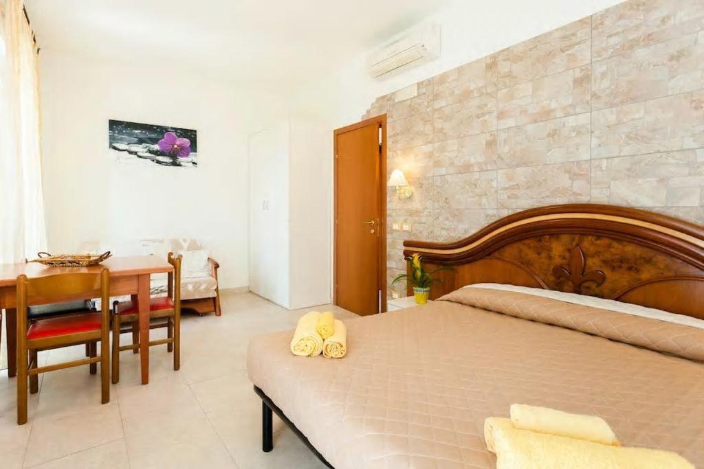 Residence La Villetta Ріміні Екстер'єр фото